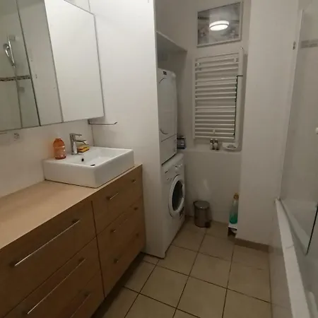 Apartment Joli Cocon Colombes *