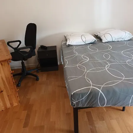 Apartment Joli Cocon Colombes